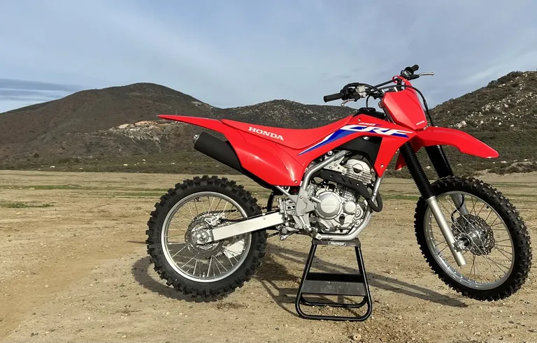 Best Dirt Bikes for Beginners (2026 Buyer’s Guide)